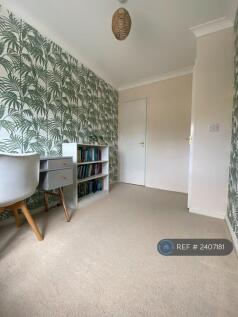 Bedroom Two (Towards Wardrobe)
