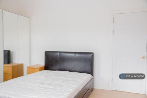 Master Bedroom En Suite 