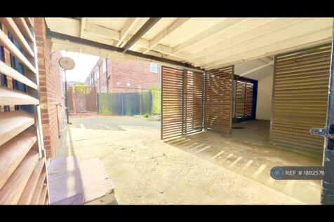 Outdoor Extension (Right); Garden (Left)