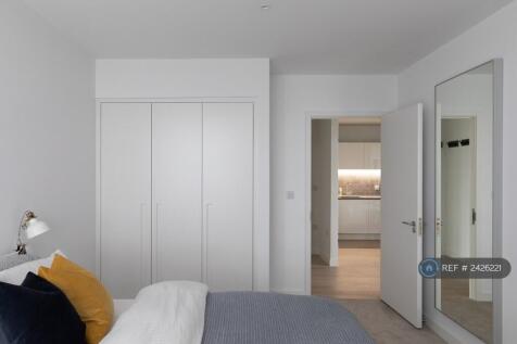 Large Master Bedroom With Built In Closets