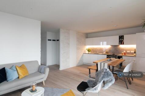 Open Plan Living/Dining Area