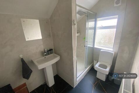 Upstairs Bathroom