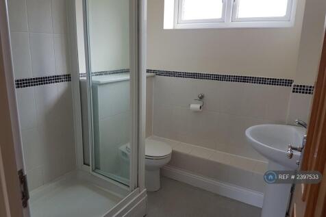 Bed 1 En-Suite