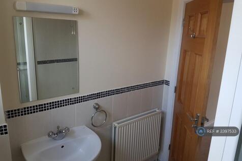 Bed 1 En-Suite
