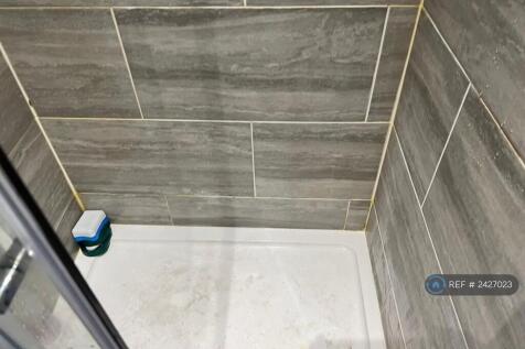 Firstfloor-Shower1