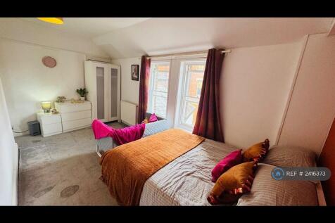 Bedroom 5 - Double Room