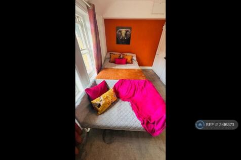 Bedroom 5 - Double Room