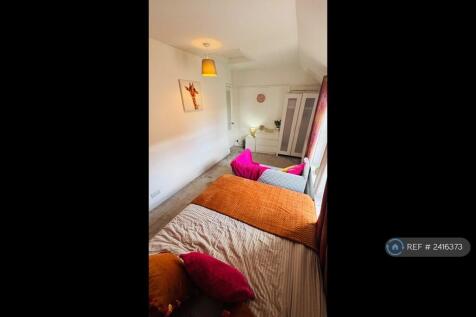 Bedroom 5 - Double Room