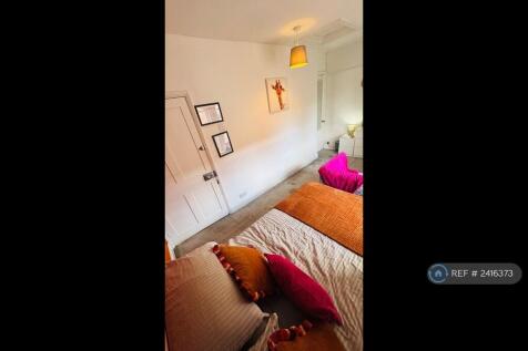 Bedroom 5 - Double Room