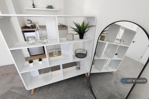 Room 2 - Ensuite &#43; Kitchenette &#43; Private Terrace