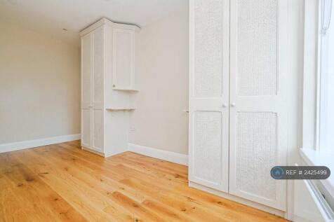 Main Bedroom Cupboards