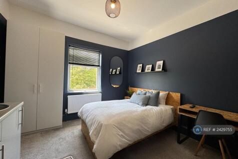 Room 3 - Ensuite &#43; Kitchenette