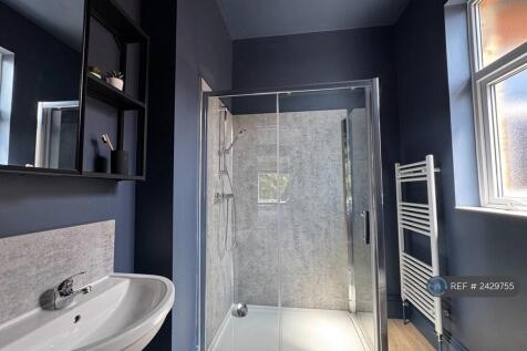Room 3 - Ensuite &#43; Kitchenette