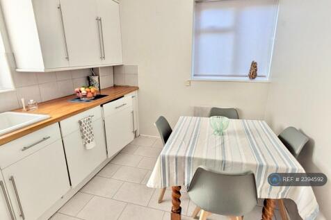 Eat-In Kitchen Img 1