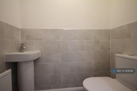 Bathroom1/Toilet1