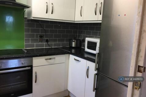 Fully Fitted Kitchen