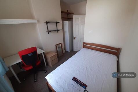 Bed 2 [3.7 Max x 2.85m]