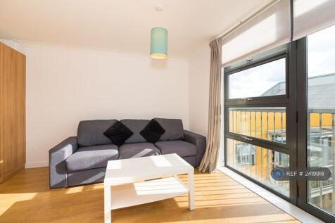 Living Room (Front)