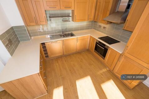 Kitchen (Quartz Worktops)