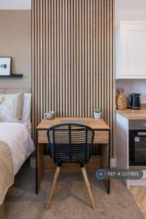 Studio 2- 14 Market Street- £775pcm