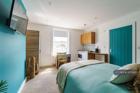 Studio 7- 1 Bath Street- £775pcm