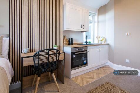 Studio 2- 14 Market Street- £775pcm
