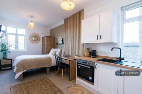 Studio 2- 14 Market Street- £775pcm
