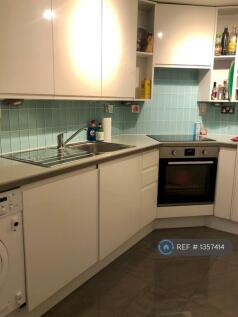 Fully Fitted Kitchen