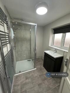 Apartment 3 Shower Room