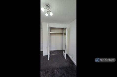 Inbuilt Wardrobe