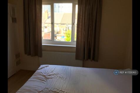 Double Bedroom 2