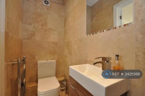Ensuite Bathroom 