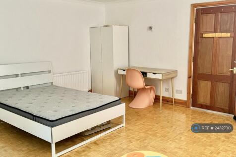 1st Floor - Bedroom 1