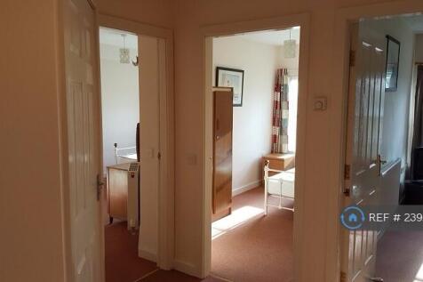 Hallway Opening To Lounge/Bedrooms/Bathroom