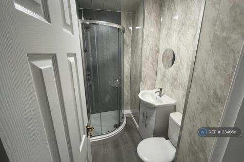 Bathroom/Shower Room 2