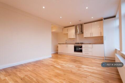 Kitchen / Lounge 
