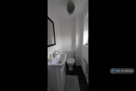 Wc - Ground Floor