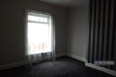 Part Of Very Large Front Bedroom