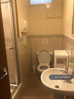 1  Of 4 Shower Rooms