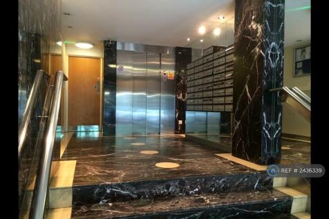 Entrance With Lift