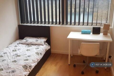 Bedroom 2 With Desk