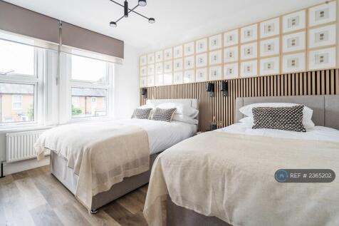 Double &amp; Single Bed, Blackout Blinds ??