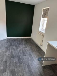 Kitchen / Dining Area