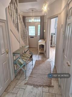 Hall/Snug/Cloakroom/Kitchen