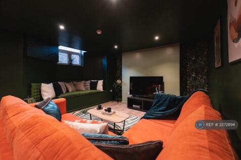 Cinema Lounge