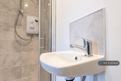 Bedroom 4 &#43; Ensuite