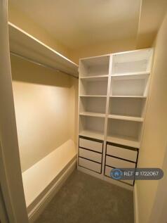 Bedroom 2 - Walk-In Wardrobe 