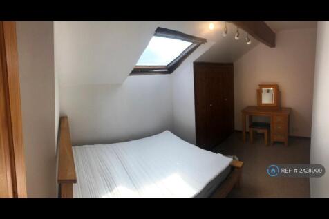 Top Floor Bedroom 1