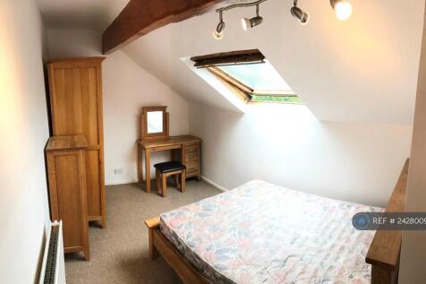 Top Floor Bedroom 2