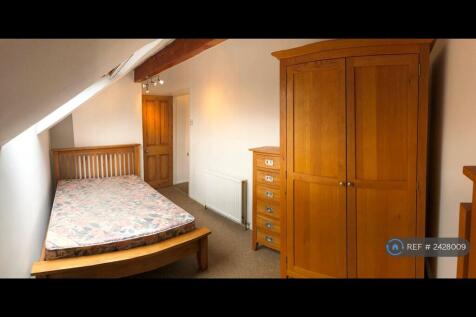 Top Floor Bedroom 2